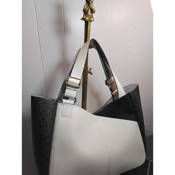 Calvin Klein Tote Bag - Picture 2 of 7
